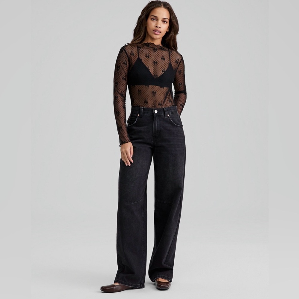 NWT! Women's Bow-Motif Lace Mock Neck Top - Picture 3 of 5